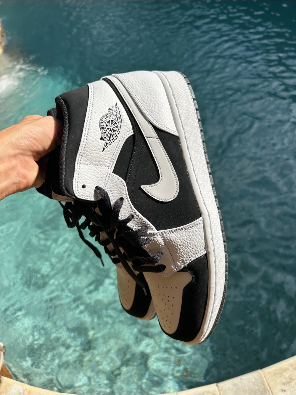 Nike Air Jordan 1 Mid White Black Size 13